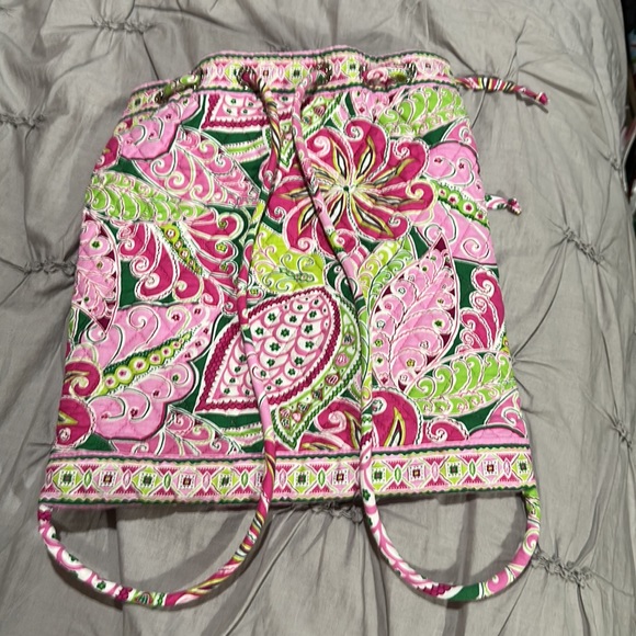 Vera Bradley sling pack back - Picture 2 of 3